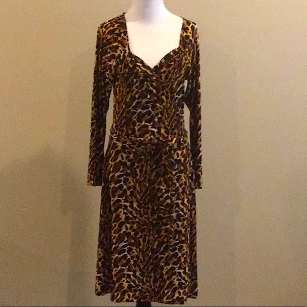Normakamali Animal Print Long Sleeve Sweetheart Vneck Large Dress.